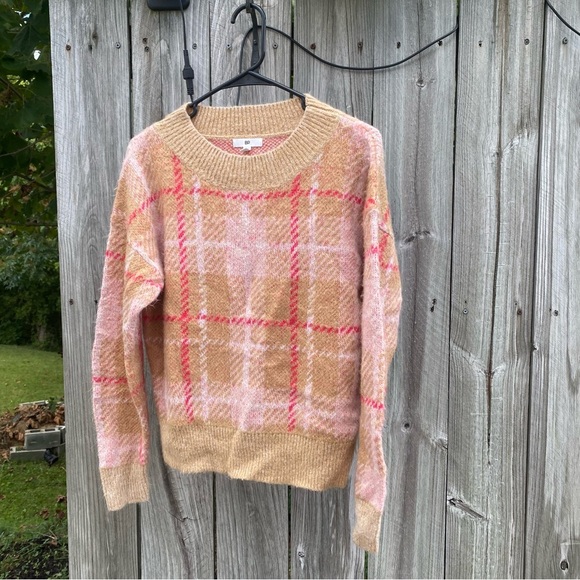 BP Checkered Sweater in Pink and Tan - Picture 3 of 5